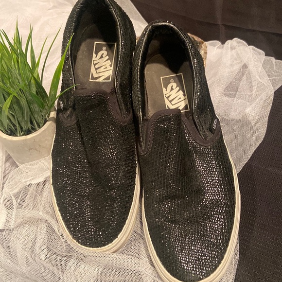 Vans Shoes - Vans Black Sneakers 💕